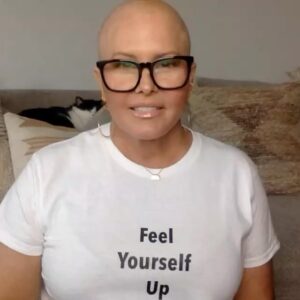 Nicole Eggert Instagram - Can we talk abt the little side affects nobody mentions? 😂 And don’t forget to #feelyourselfup !!!