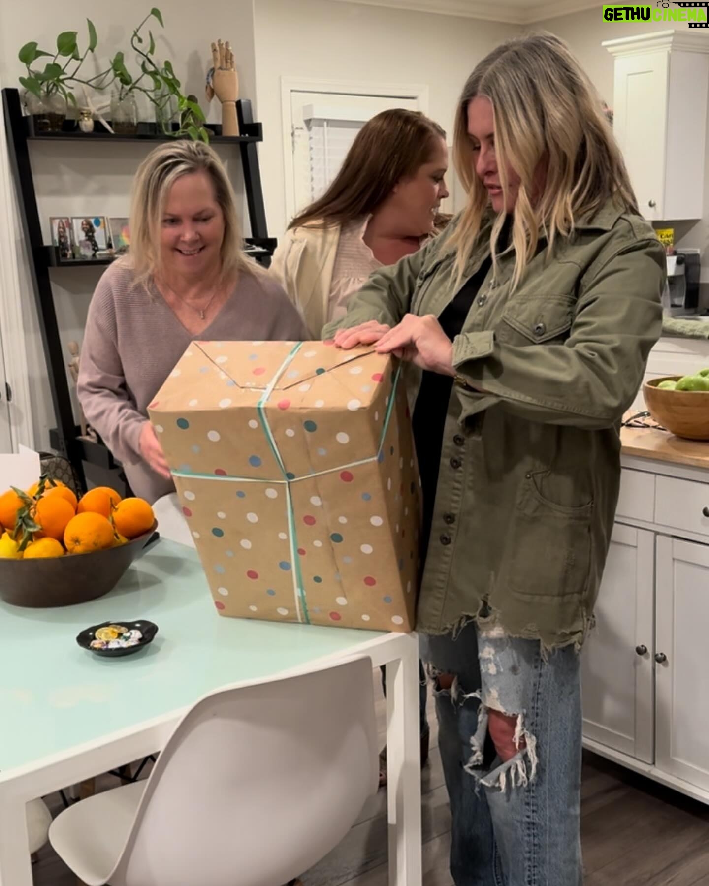 Nicole Eggert - 2.6K Likes - Had a fantastic Birthday! š„³ šThank u so much for all the love. The only thing missing was my Dilyn but I feel full š¤
