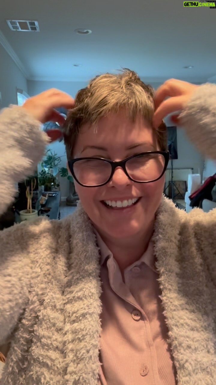 Nicole Eggert - 3.5K Likes - I love to scare my 12 yo fashion forward child with styles I can do with my new haircut 💇 #karenhair