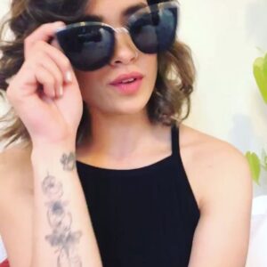 Nicole Gale Anderson Instagram - So excited to be a #fabfitfunpartner this season! Lots of awesome goodies included in the Spring box- especially crushing over the insulated stainless steel S’ip water bottle by @swellbottle 😍🐋, the @quayaustralia cat-eye sunnies😎🐱 & the floral print robe by @showmeyourmumu (because flowers, obviously. Hehe 🌸👘) I love that you can customize your box & choose most of the products to match your lifestyle. Total products are valued at over $200 for only $49.99   $10 off your first box if you use my coupon code “NP” at www.fabfitfun.com. @fabfitfun #fabfitfun #fabfitfunspringbox #paidsponsorship