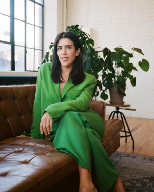 Nicole Power Instagram - 💚👁 👹 
@wademuir 📸 🪄 💚💚💚
@crayonstudio.to📍