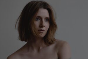 Nicole Tompkins Instagram - Me.
•
•
New profile photo for the photography page ☺️ This shoot was really satisfying to play with.
•
•
How have you been showing yourself some love this week? 

#selfportrait #selflove #photography #gentle #portrait #profilephoto