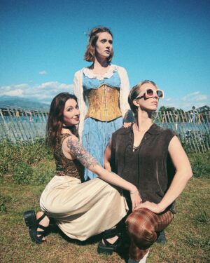 Nicole Tompkins Instagram - Mead and merriment #renfaire