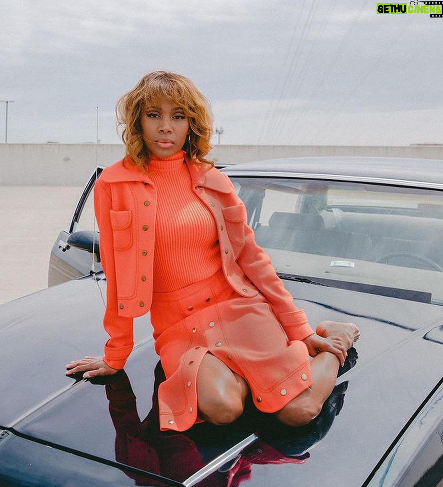 Nicole Beharie - 10.2K Likes - 💎in the back...Grumpy Magazine / @grumpymagazine
EDITOR-IN-CHIEF: Jasmine Perrier / @jazzieperrier
INTERVIEW: Parker Schug / @parker_s_s
PHOTOGRAPHY: Demetrius Washington / @demetriusw
STYLING: Chanelle Harris / @nellovintage
SET DESIGN: Te'ron Hobbs / @sentribe
MAKEUP: Rachael Renee / @rachaelreneemua
HAIR: Jordy Pope / @jordywonderland
PHOTOGRAPHY & SET ASSISTANT: Monique Claxton / @bettalucknexttime