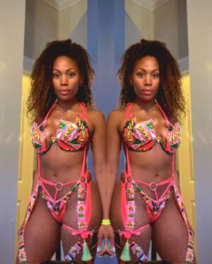 Nicole Beharie Instagram - Getting ready for carnival w my beautiful SISTER!!!! Something about jewels on the bodice had me feeling like a SUPER HERO…so I doubled it. AND I got WINGS?!!!! Couldn’t tell me nothing. 😂  @maswithpanache love the 👙
#ibeyi #mas #leaveyourcomfortzone #carnival 🇯🇲#culture. PS I hope you’re spending this holiday weekend exactly how YOU need to. Rest. Play. Love…be safe out there and be goooood to yourself. Pls. It’s been a rough few weeks