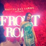 Nicole Ishida Instagram - シンガポールのマリーナベイサンズで開催された tomo koizumiのファッションショー Front Rowに参加してきました。 tomo koizumiの世界観に包まれた 鮮やかで、素敵な空間でした。 🐉♡ #MarinaBaySands #theshoppesmbs #frontrow @marinabaysands @tomo_koizumi @ichikikita @okapiiiii ♡