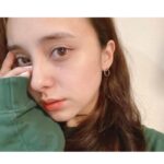 Nicole Ishida Instagram - デジャヴュ 密着アイライナー 極細クリームペンシル ダークブラウン 新発売の極細クリームペンシル使ってみたら、 滑らかな書き心地で、目を目立たせつつも極細ラインが描けて、滲みにくい^ ^ ナチュラルメイクでアイライナーだけすこし長めに引いても 柔らかい色合いだから目に馴染むよ☺️ 極細クリームペンシルがバラエティストア、イミュECに加えて、 3月24日(金)に全国のドラッグストア、大型スーパーで発売されているのでみなさんもチェックしてみてね☺️✨ #タイアップ #デジャヴュ #極細クリームペンシル