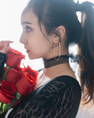 Nicole Ishida Instagram - 🌹❤️

#2023
#カレンダー