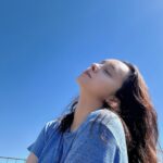 Nicole Ishida Instagram - たくさんのメッセージ ありがとでした。 おうちのでの写真。 太陽あたるの大事な時間☀️
