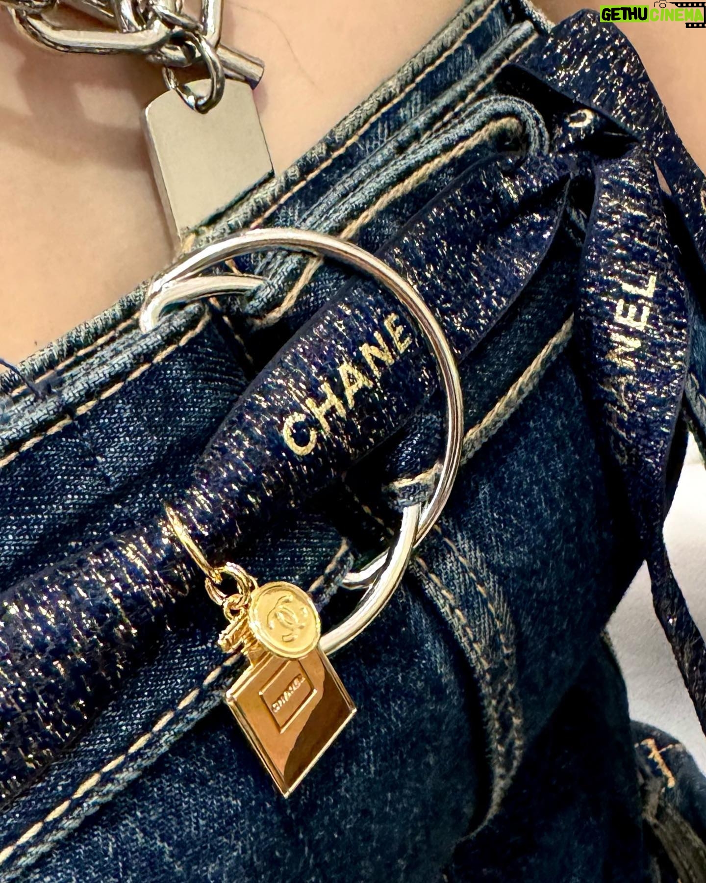 Nicole Jung Instagram - 遠いのにいっぱい会いにきてくれて嬉しかったです 今年みんなさんと楽しい時間をいっぱい過ごせて幸せでした! 来年までみんな元気にいて下さい♥️またね☺️