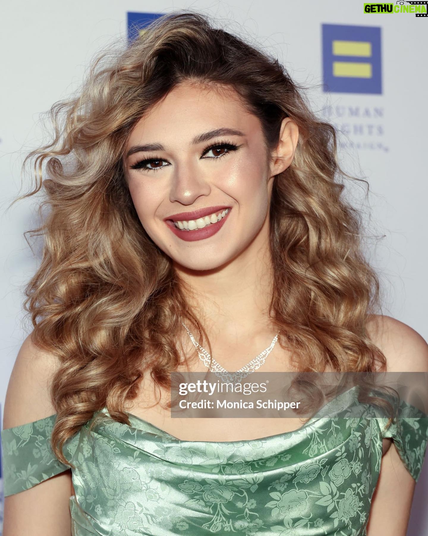 Nicole Maines - 17K Likes - LA HRC Gala w/ @jaimecnningham
I went to the mall again haha!
#transisbeautiful #actor #redcarpet