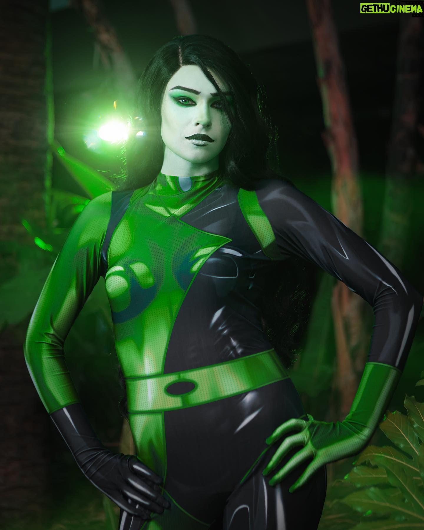 Nicole Maines - 25.1K Likes - “I am EVIL! Have I made myself clear?”
💚🖤💚
📸: @photosaiyan
#cosplay #Shego #kimpossible