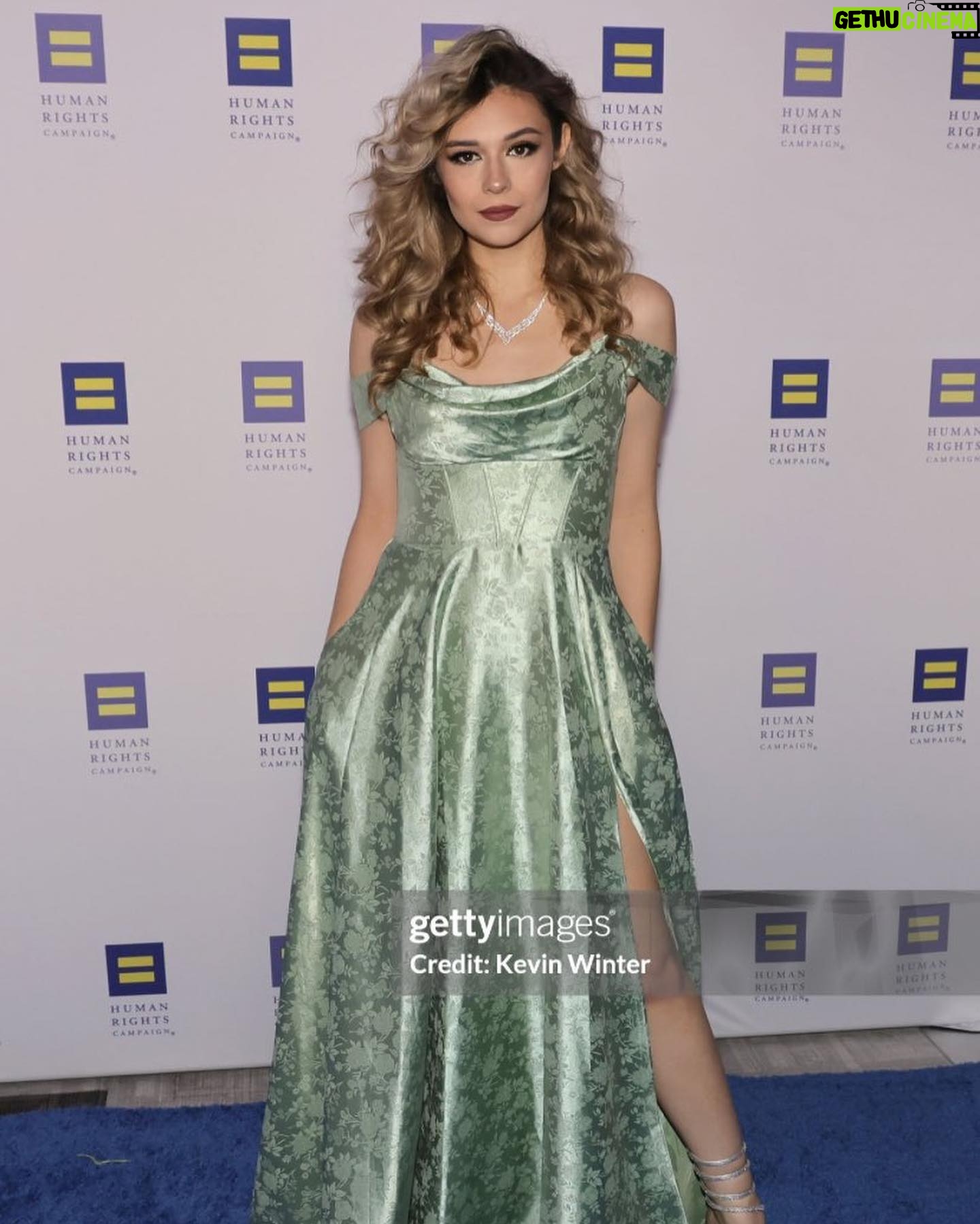 Nicole Maines - 17K Likes - LA HRC Gala w/ @jaimecnningham
I went to the mall again haha!
#transisbeautiful #actor #redcarpet