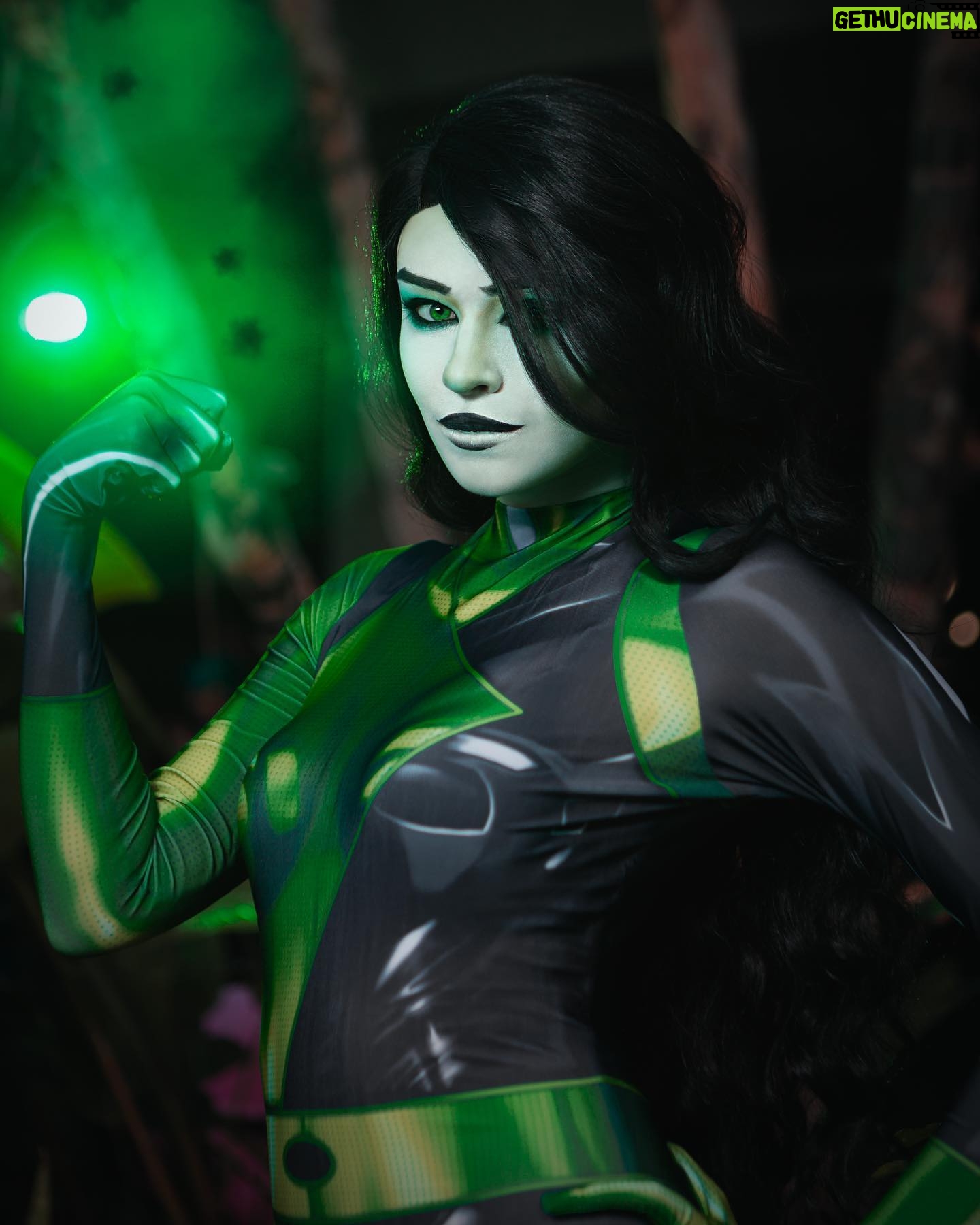 Nicole Maines - 25.1K Likes - “I am EVIL! Have I made myself clear?”
💚🖤💚
📸: @photosaiyan
#cosplay #Shego #kimpossible