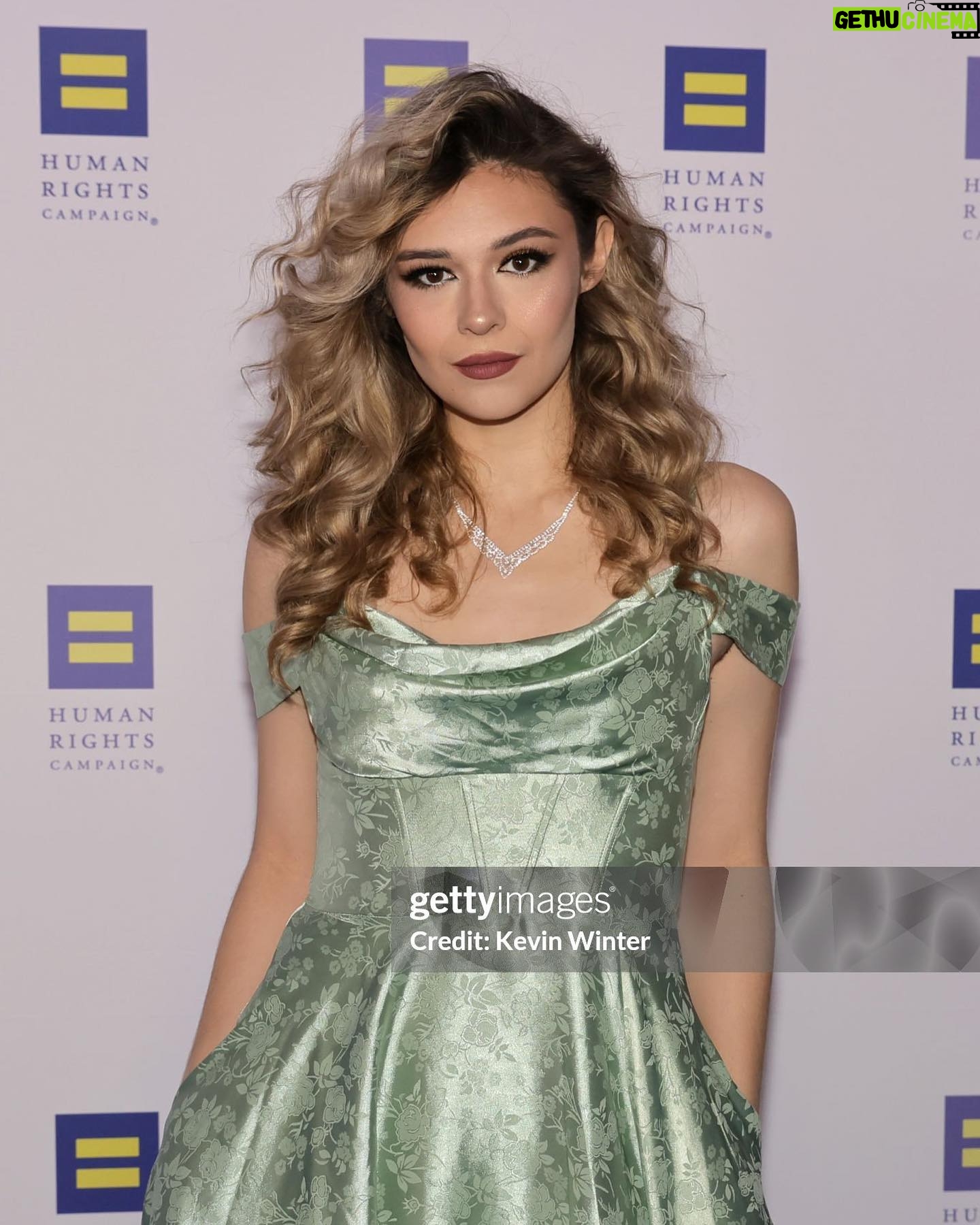 Nicole Maines - 17K Likes - LA HRC Gala w/ @jaimecnningham
I went to the mall again haha!
#transisbeautiful #actor #redcarpet
