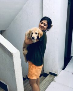 Actress Nidhi Bisht HD Instagram Photos and Wallpapers October 2022