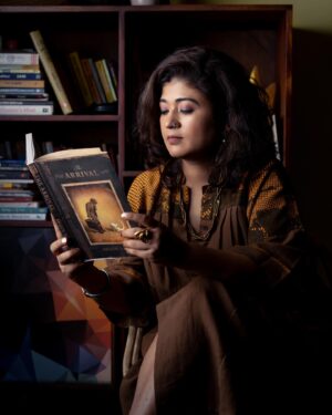 Nidhi Bisht Instagram - 2 DAYS TO GO!! 🧿
Maamla Legal Hai | 1 March | only on @netflix_in 

Wearing @bastoindia @jaypore
Styling team @smitikaur @upasnasingh_official @sanskruta.b

PC @harsh_photogallery
#maamlalegalhai #maamlalegalhaionnetflix #releasingon1stmarch #sujata #didi #nidhibisht