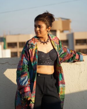Nidhi Bisht Instagram - 🌞
Maamla Legal Hai | 1 March | only on @netflix_in 

Wearing @capisvirleo @bastoindia @jaypore

Styling team @smitikaur @upasnasingh_official @sanskruta.b 
MUA @muskanguptaaaa_ 

PC @harsh_photogallery
#maamlalegalhaionnetflix #maamlalegalhai #releasingon1stmarch