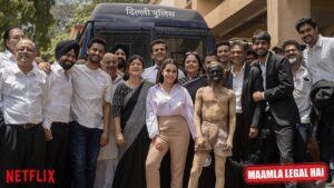 Nidhi Bisht Instagram - Family photo❤️ no words only love and gratitude 🙏🏻😊🧿 in case you haven’t seen - Maamla Legal Hai is now streaming on Netflix @netflix_in 

#maamlalegalhaionnetflix #maamlalegalhai #MLH #poshampapictures #sujata #didi #nidhibisht