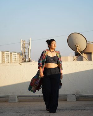 Nidhi Bisht Instagram - Grateful for the immense love showered on Maamla Legal Hai ❤️❤️❤️ Now streaming on Netflix! 

Wearing @capisvirleo @bastoindia @jaypore

Styling team @smitikaur @upasnasingh_official @sanskruta.b 

#maamlalegalhaionnetflix #maamlalegalhai #MLH #poshampapictures #sujata #Didi