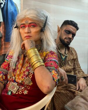 Nidhi Bisht Instagram - Halloween ki early shubh-kaamnaye.. #Phonebhoot releasing this Friday ; 4th November 22 book your tickets!! 
See you 👻