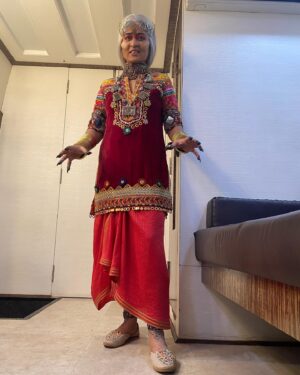 Nidhi Bisht Instagram - Halloween ki early shubh-kaamnaye.. #Phonebhoot releasing this Friday ; 4th November 22 book your tickets!! 
See you 👻
