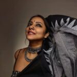 Nidhi Uttam Instagram - HEY DECEMBER 🌼 #bdaymonth #birthdaymonth #saggitarius #saggitarian #nofilter #portraitphotography #portrait 📸 : @themohitpathak