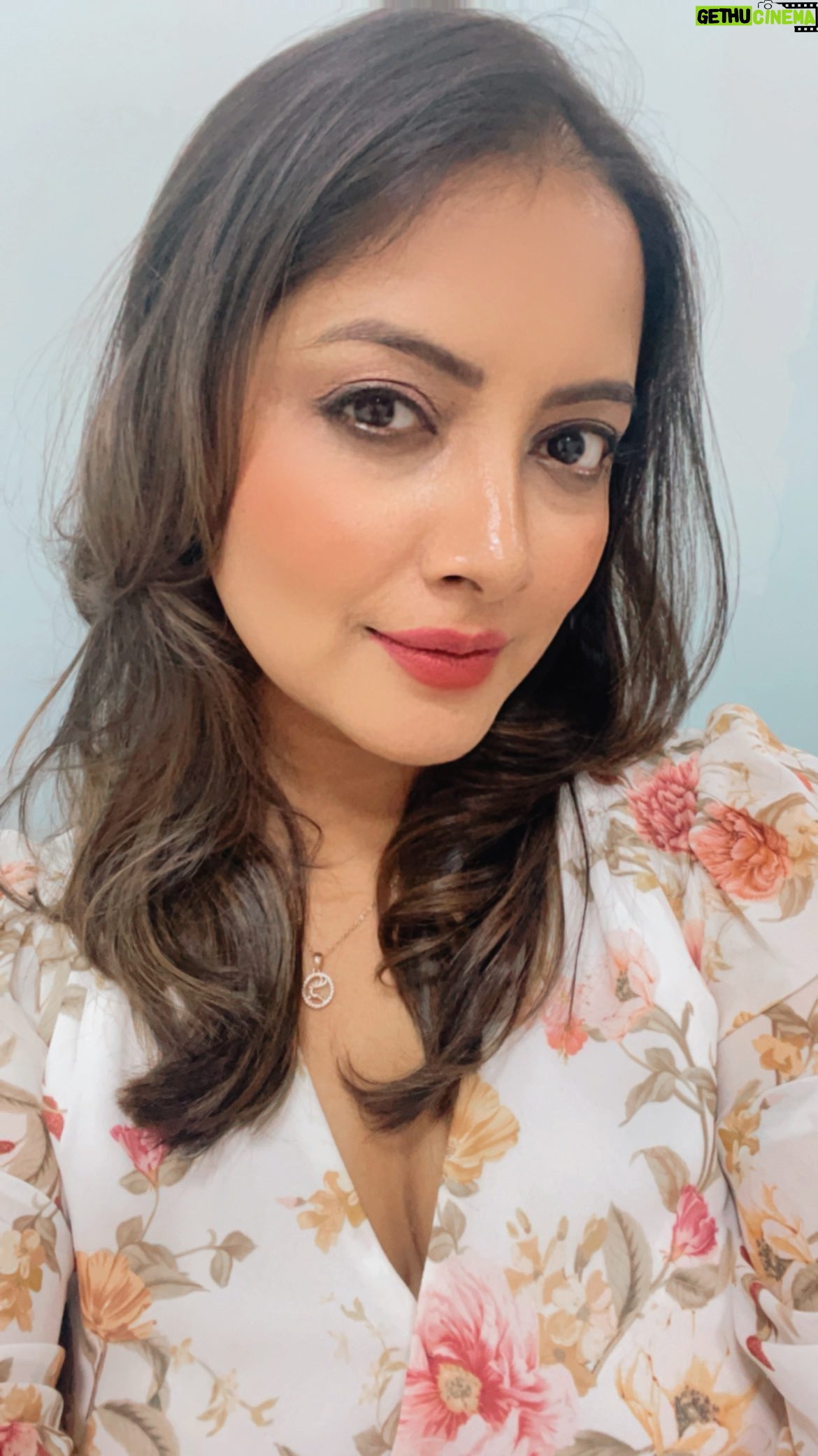 Nidhi Uttam Instagram - Love is in the Hair👩🦰❣️ I feel you should invest in your hair . It’s the crown you never take off. 👸 Had an incredible hair experience with @biotopindia at the @jeanclaudeolivierindia recently🫰🏻 #BiotopProfessional #LuxuryHairCare #Lifestyle #HairSpa #hairgoals #nidhiuttam