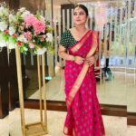 Nidhi Uttam Instagram – Channeling my inner desi diva in this stunning saree ✨💕#southindianweddings #sareevogue #sareelove #family