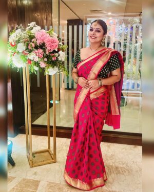 Nidhi Uttam Instagram - Channeling my inner desi diva in this stunning saree ✨💕#southindianweddings #sareevogue #sareelove #family
