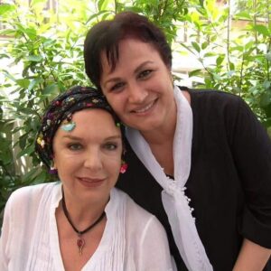 Nihal Menzil Instagram - İYİKİ DOĞDUN İYİKİ VARSIN, 
DOĞUM GÜNÜN KUTLU OLSUN CANIM ABLAM ♥️🎁🎊🎉🧿🕊💫✨️

Bugün senin doğum günün ama bizim dostluğumuzunda 24.yılı seni İYİKİ tanıdım iyiki varsın sağlıkla ve huzurla gelsin yeni yaşın seni seni çok seviyorum ♥️ 

#Türkiye #istanbul #beyaz 
#nihalmenzil #camdakikiz #tbt
#doğa #asmalıkonak #keşfet 
#kedi #iyiakşamlar #izmir 
#gülümse #güzel #günaydın 
#atatürk #ankara #2024 
#like #sevgi #mavi 
#smile #kapadokya #aşk 
#instagram #müzik #seldaalkor 
#turkey #doğumgünü #mutluluk