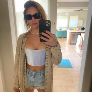 Nihan Gur Instagram - Really thought summer was here for a second….