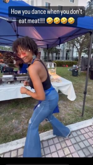 Nika King Instagram - How you dance when your reverse your pre diabetes diagnosis, open a healthy vegan restaurant in the hood, educate your community, break generational curses and your hemoglobin A1c is normal!! WINNING🙏🏾🌱❤️
.
#dancingvegan #vegan #dance #live #life #love #ruemamawildin