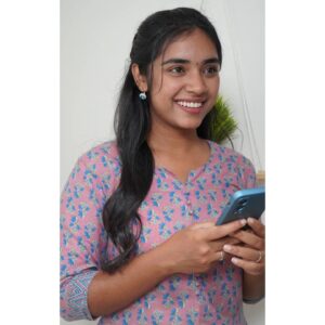 Nikhila Sankar Instagram - Recent addiction 💜🖤
My besht fraannd's song @samyukthaviswanathan