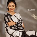 Nikhila Sankar Instagram - Black & White 🤍 PC: @jaihindh_photography MUA: @shami_s_makeover Outfit: @ohsenorita_clothing