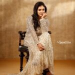 Nikhila Sankar Instagram - In love with this look! 🤍 PC: @jaihindh_photography MUA: @shami_s_makeover Outfit: @ohsenorita_clothing