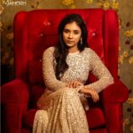 Nikhila Sankar Instagram - In love with this look! 🤍 PC: @jaihindh_photography MUA: @shami_s_makeover Outfit: @ohsenorita_clothing