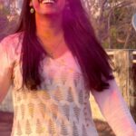 Nikhila Sankar Instagram - Happy Holi🎨🩷🩶🩵 VC : @kspraveen_ Earrings : @earingloverz . . . . . . #holi #colors #colours #festival #culture #tradition #traditional