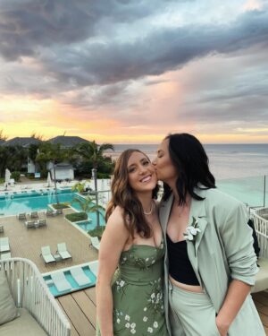 Niki Ang Instagram - Jamaica, March ‘24. Thicc sibs are locked ⚡️welcome @zachmullings.
