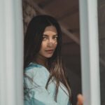 Nikkesha Rangwala Instagram – If you could be paid to travel, would you ever come home ? 💙
Location @theblue_bella 
Photography @clickkaari 
Stylist @iamjinisaab 
Makeup @hnmbysnehal