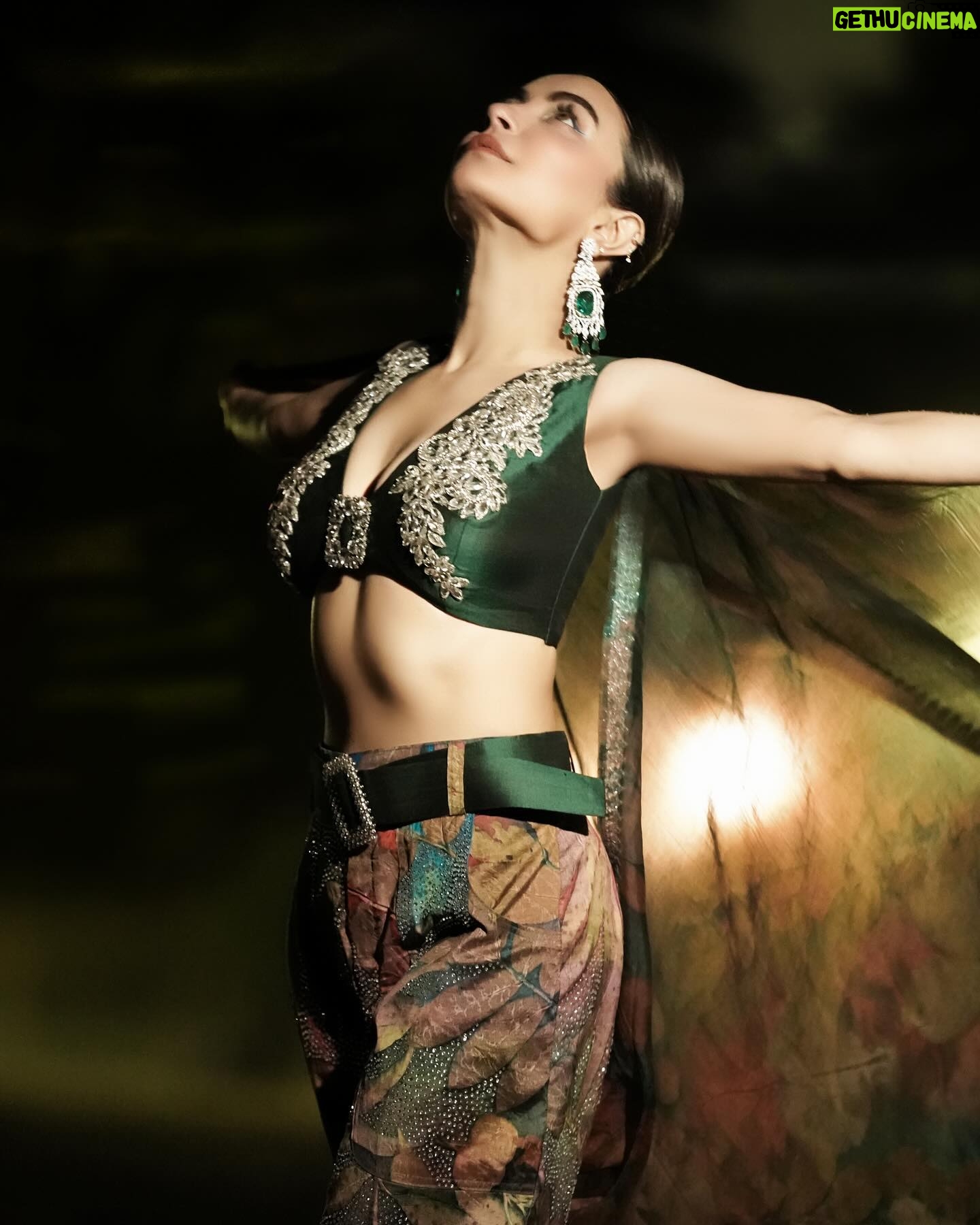 Nikkesha Rangwala Instagram - Don’t wait until you’ve reached your goal to be proud of yourself. Be proud of every single step you take to reach that goal. Outfit @suwanneebysam Photography @kapil_parmar0751 Hair @sunny_hairr Makeup @kavitaparmar_makeup_hair Jewelry @silverplazaoriginal Special thanks to my girls @remeemusic @swaness #fashiongram #indowesternstyle #indianwear #poser