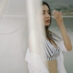 Nikkesha Rangwala Instagram – I recently found out glamping is a thing. Issa vibe 😉 

Photo @clickkaari 
Makeup @hnmbysnehal 
Location @theblue_bella 
DOP @kediasristy