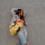 Nikkesha Rangwala Instagram – Thank you God 🌻 ☀️ 🎨 

 
Hair and shot by @azaincoutinho. 

 #summervibes #bikiniseason #magazineaesthetic #demin #sunsetlover #inmyownlane.