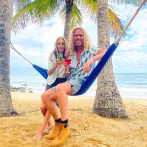 Nikki Grahame Instagram - Full moon party this Friday @turtlecoveresort @gaysinparadise join tim and I hosting for a cocktail 🍹 xx