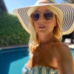 Nikki Osborne Instagram - Blending in with the Greek locals 😂