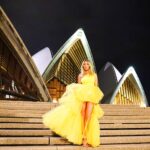 Nikki Osborne Instagram - Two icons. The Opera House and Big Bird. First photo by: @wesbaker51