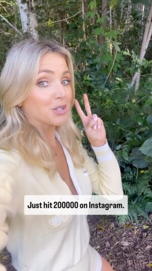 Nikki Osborne Instagram - 200,000!!! 🥳 Thanks so much for following and sharing and allowing me to keep making comedy instead of getting a proper job. I know I give you all a hard time but I am actually very grateful. 

#comedian #comedy #reels #viral #fyp