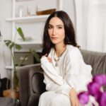 Nikohl Boosheri Instagram - h i 🌿🐇