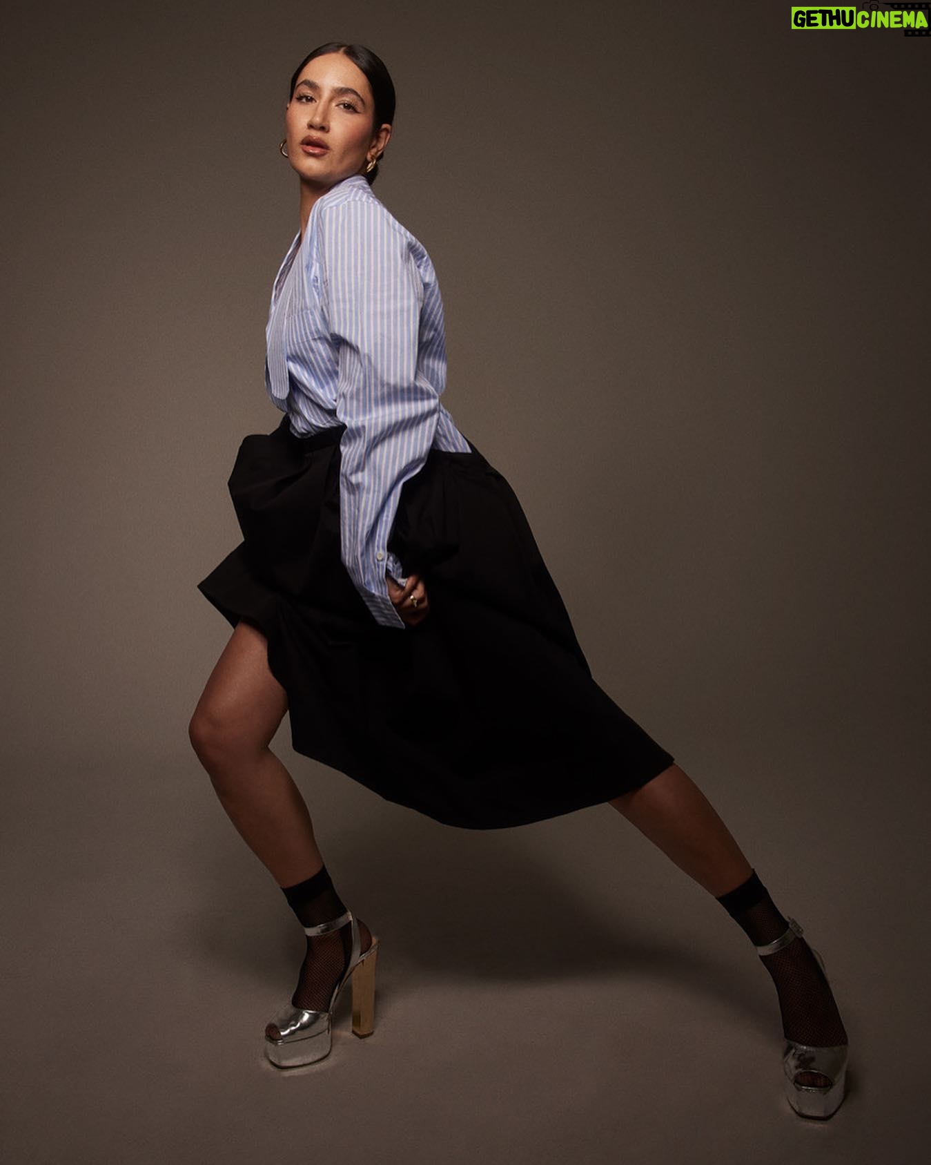 Nikohl Boosheri Instagram - Stepping into the holidays like 💃🎄✨the one time of the year when socks and sandals are not only acceptable but trés chic 😉