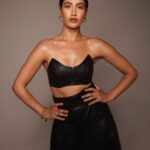 Nikohl Boosheri Instagram – 🖤🕷

Photograph by @kelsey_hale 
Styled by @nataliehoseltonstyle 
Glam by @jentioseco & @thesophiaporter